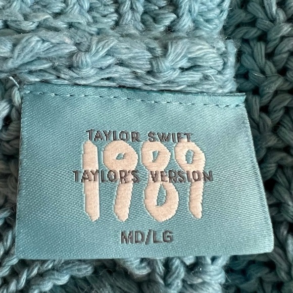 Authentic Taylor Swift 1989 Cardigan brand new - Picture 4 of 6
